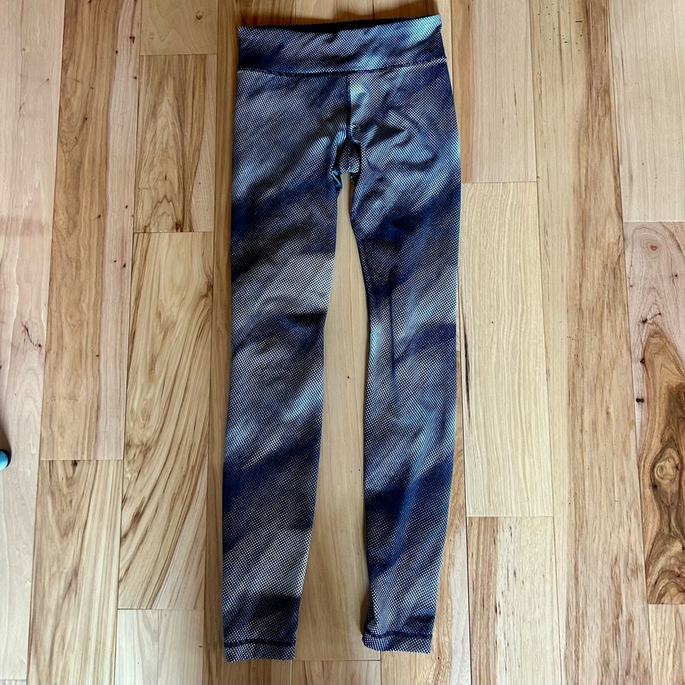 Under Armour Black and White Athletic Leggings - XS, Very Cute!